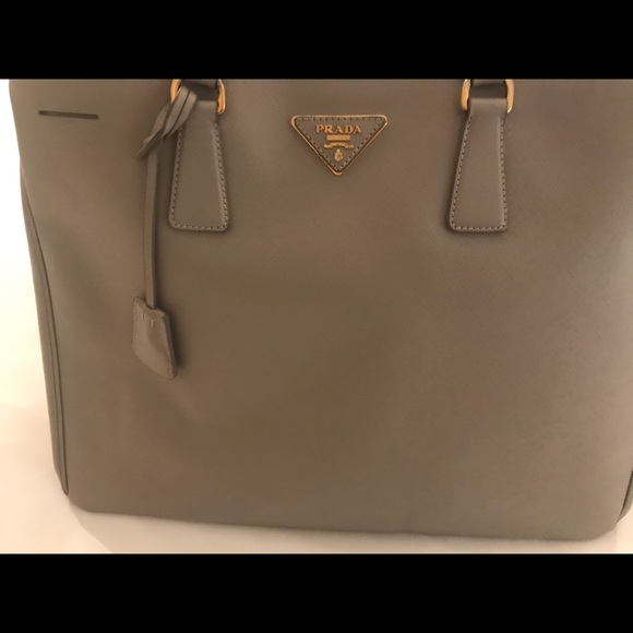 Handbag - Picture 3 of 4